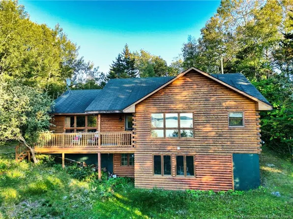389 Bunker Hill Rd, Campobello Island, NB E5E 1M4