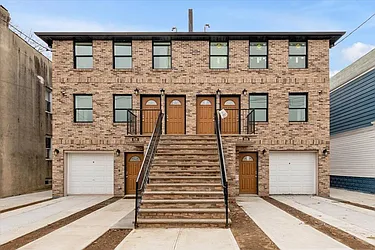 604 East 43rd Street, #3