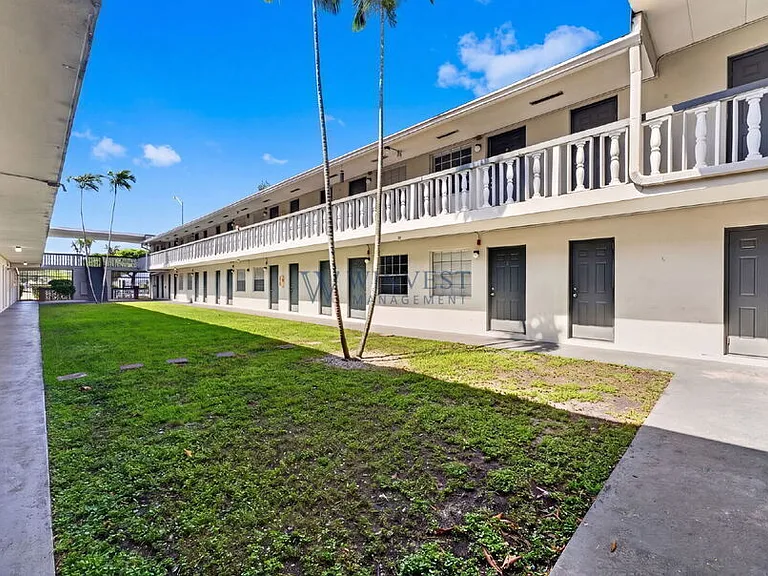 Presidential View Apartments — Photo 27