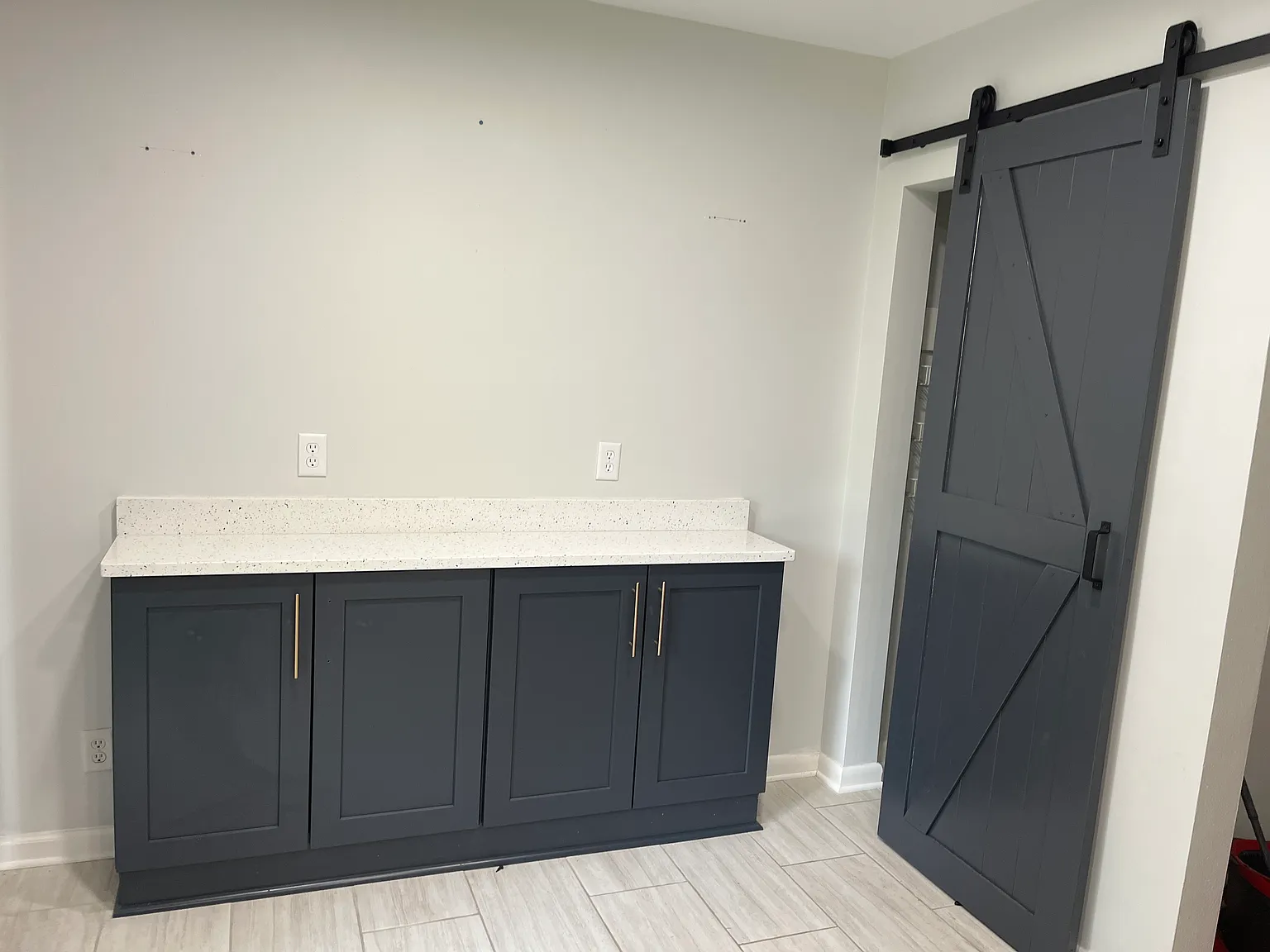 3 bed, 1075 sqft, $1,590 — Photo 3