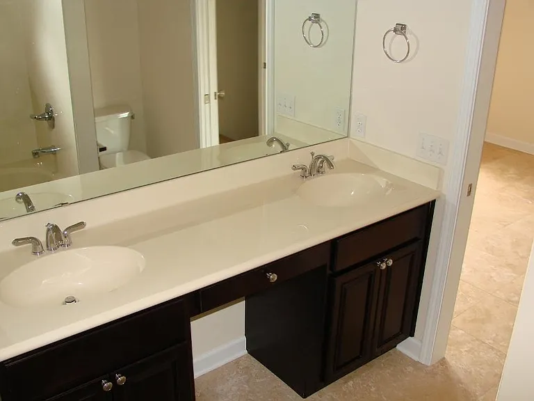 Master Bath w/Double Vanity