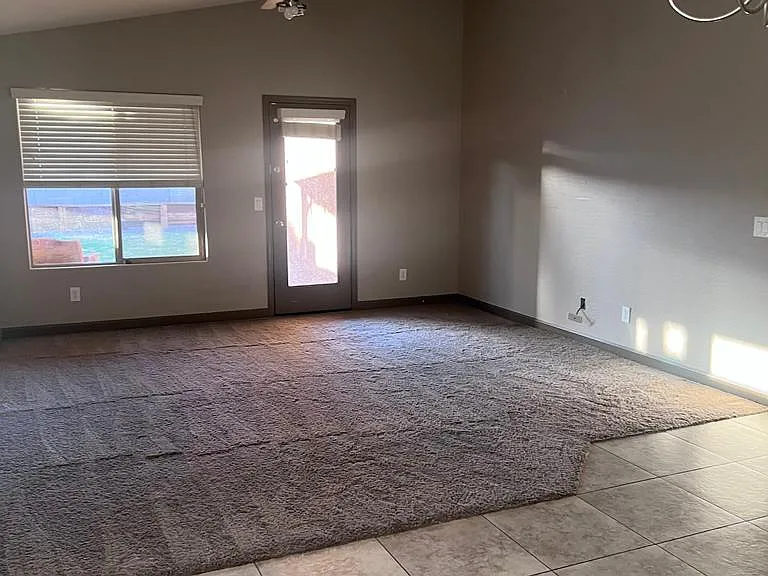 1148 E Barrus Dr — Photo 15