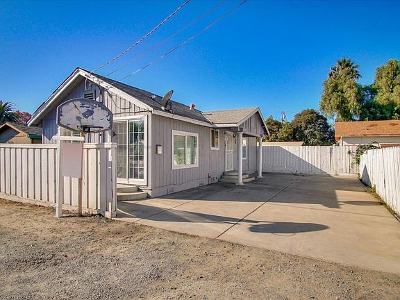 2nd image of 863 Fremont Way
