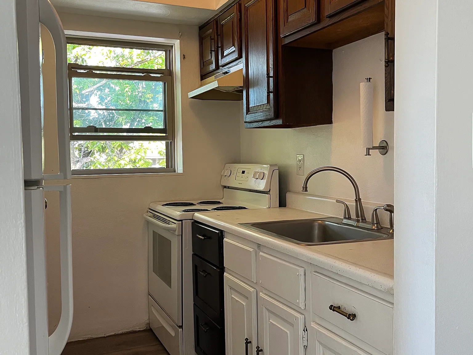 1536 Davis Avenue — Photo 4