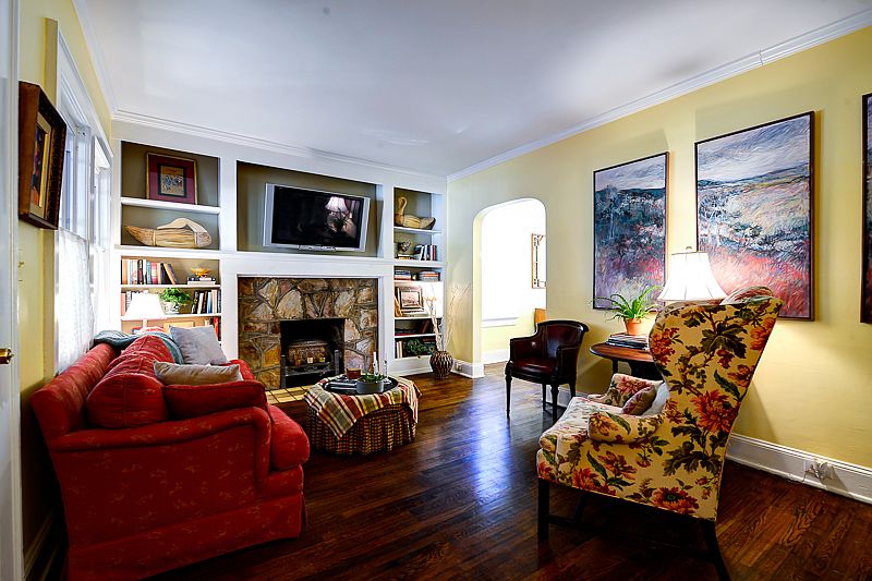 Built in bookcases 