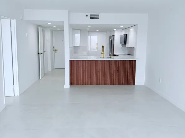 555 NE 15th St, Miami, FL