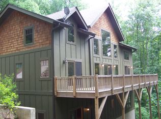 86 Red Oak Dr, Mills River, NC 28759