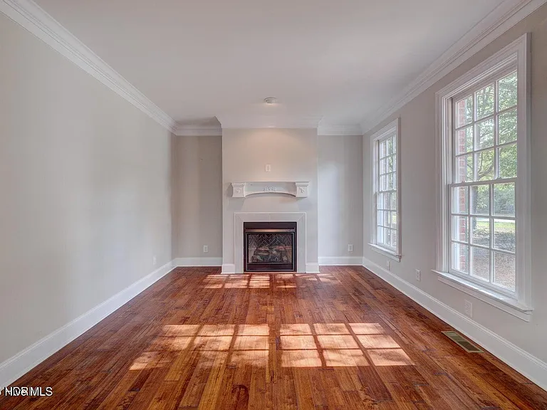 140 River Woods Dr — Photo 7