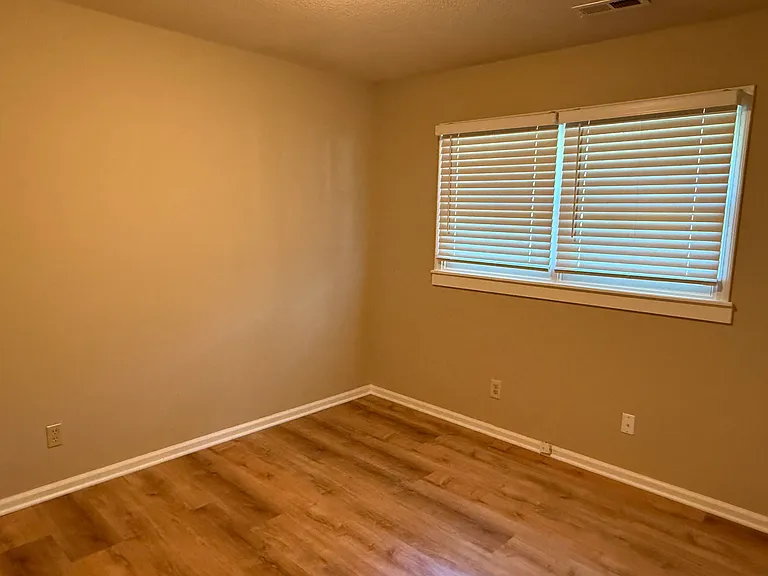 3501 Lazy Brook Ln — Photo 8