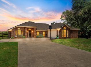 1403 Golf Course Rd, Gatesville, TX 76528