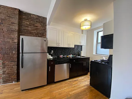 Rented by Brick&Mortar | media 7