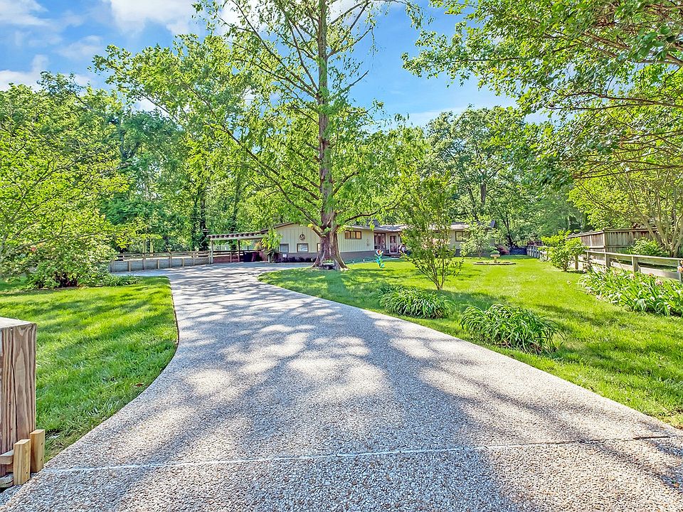 1st image of 3711 Hilldale Dr