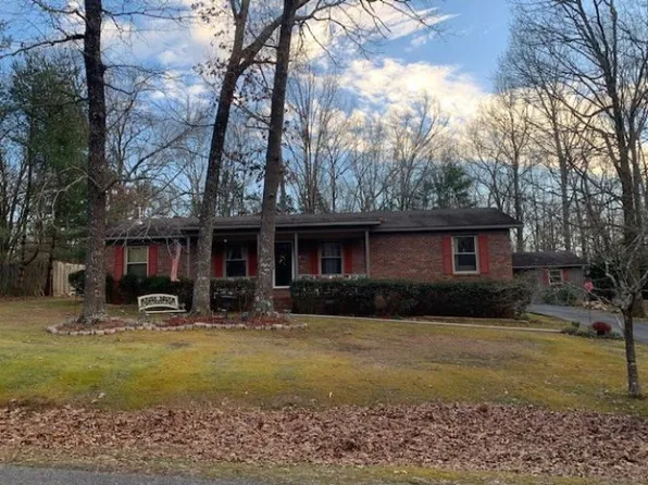 241 Oak Leaf Cir, Winchester, TN 37398