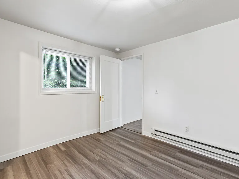 4326 NE Maywood Pl — Photo 15