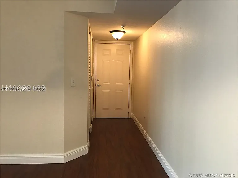 2520 Centergate Dr #303 — Photo 4