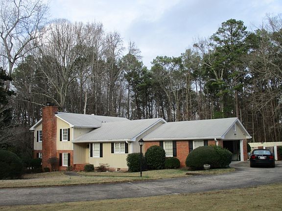 2nd image of 133 Lafayette Dr