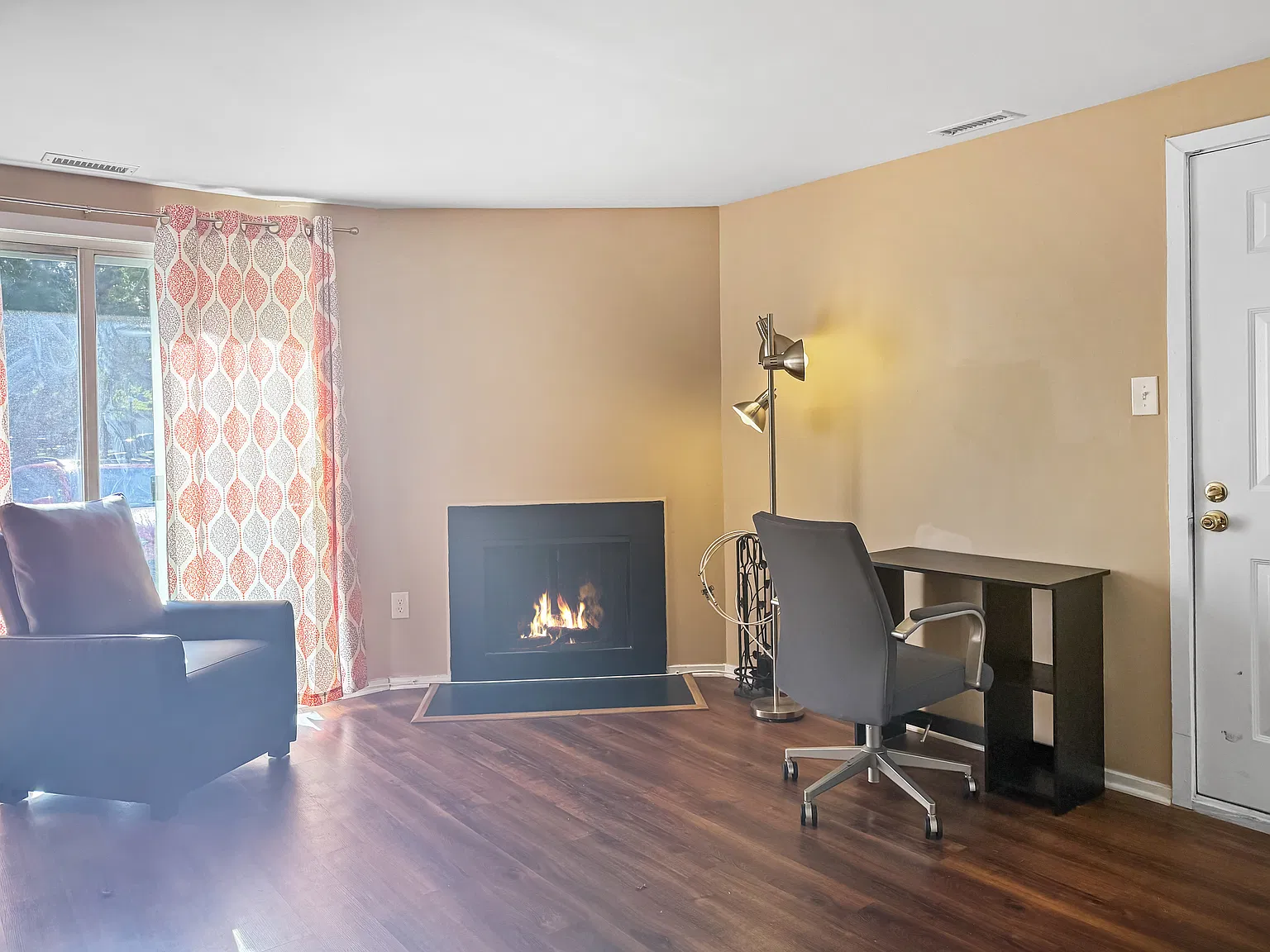 1 bed, $1,600 — Photo 2