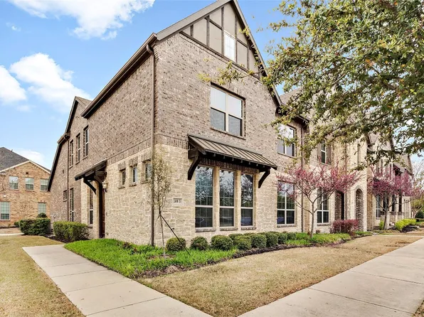 2400 Holt Dr #D, Carrollton, TX 75010