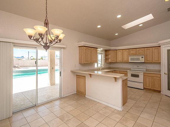 5th image of 2998 Kiowa Blvd S