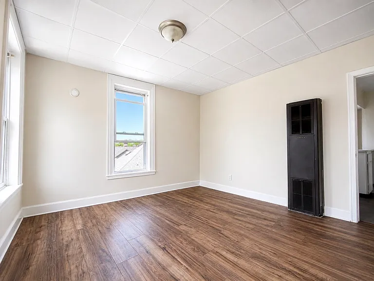 123 Park Ave #9 — Photo 3