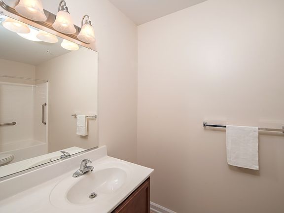 2nd image of 500 Big Forrest Ct APT 304