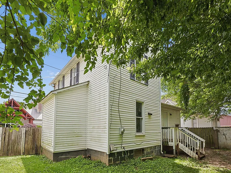 191 S Williams St — Photo 30