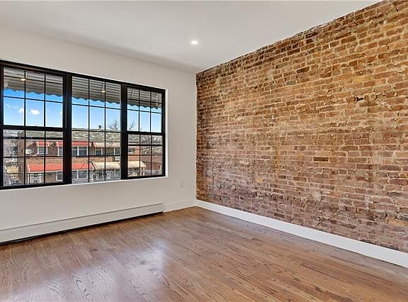 5th image of 1016 E 225th St