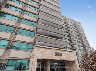 555 Brittany Dr #606, Ottawa, ON K1K 4C5