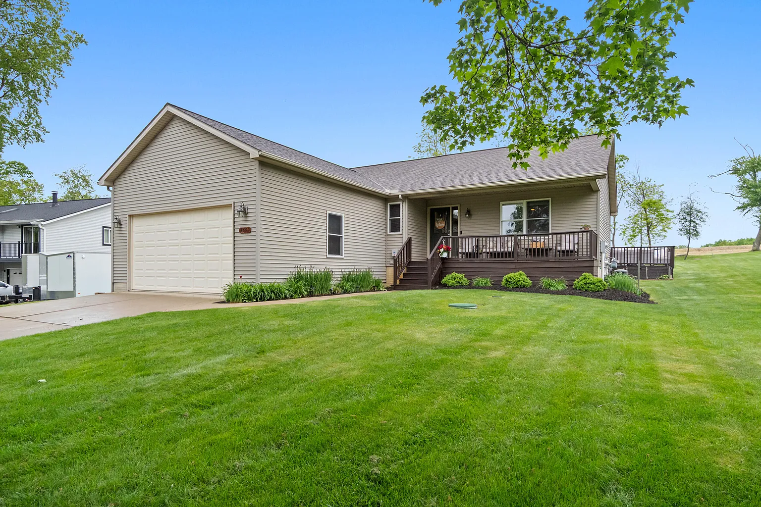 8662 Stephenson Rd photo 1