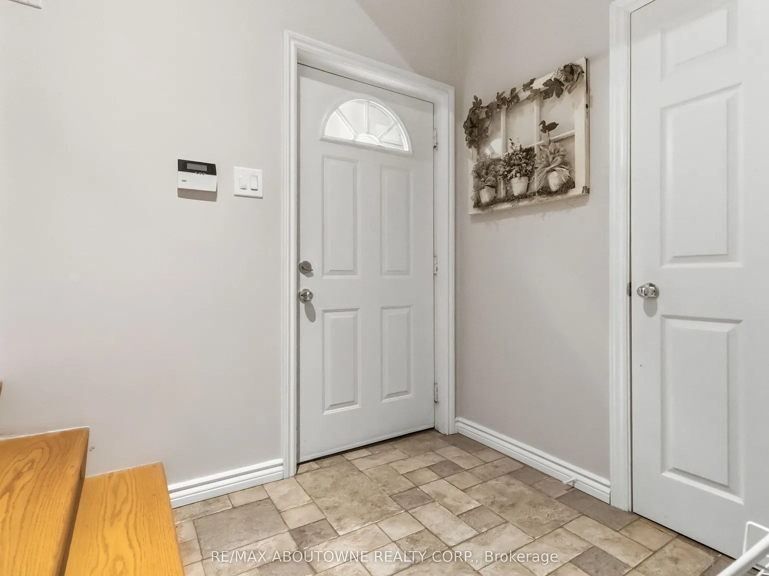 2 bed, $1,800 — Photo 2