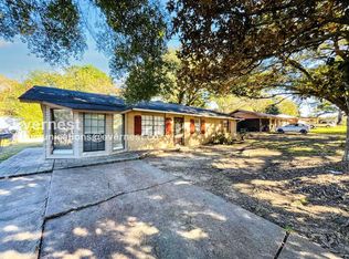 3010 Center St, Flora, MS 39071