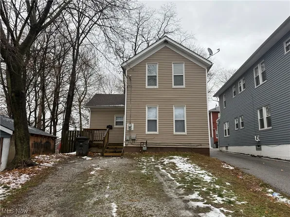 863 Bank St, Akron, OH 44305