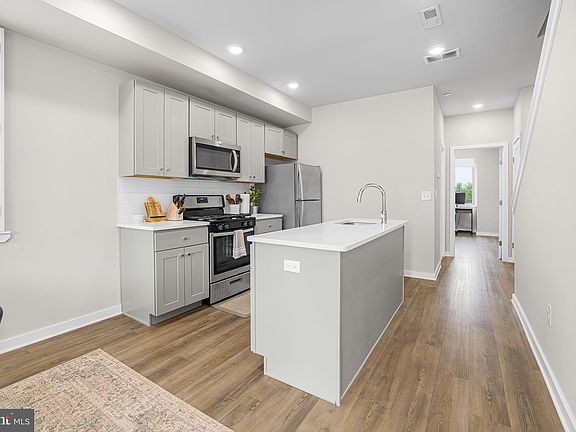 3rd image of 3320 Mantua Ave #B