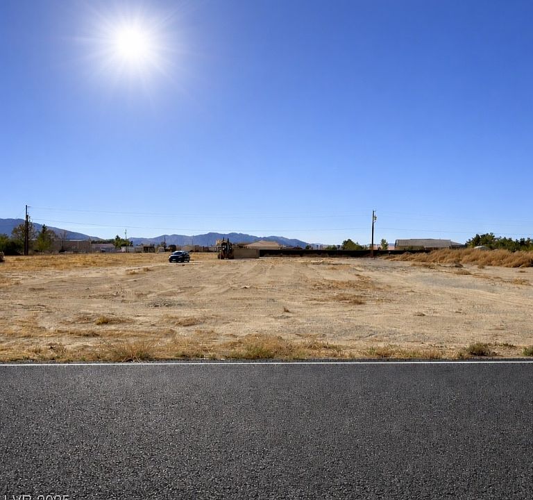 2nd image of 2800 Sagebrush Ave