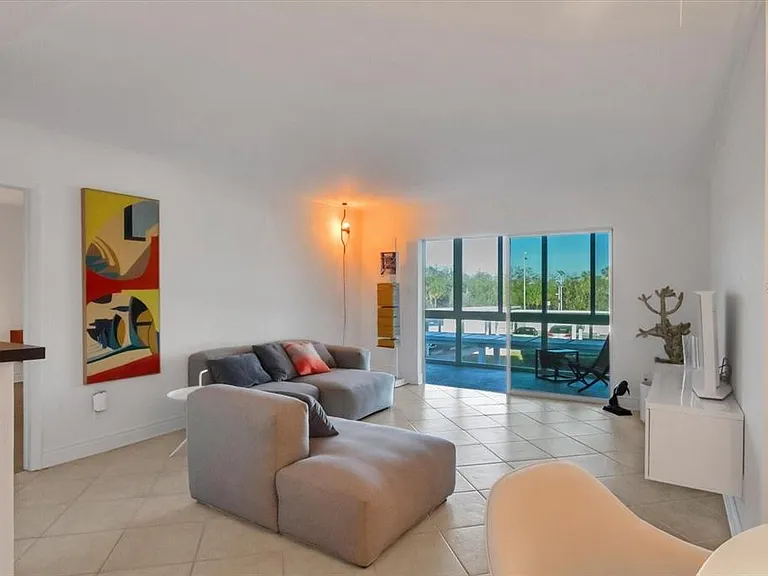 2100 Benjamin Franklin Dr #203 — Photo 2