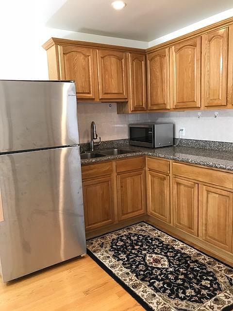 1st image of 406 Oriente St