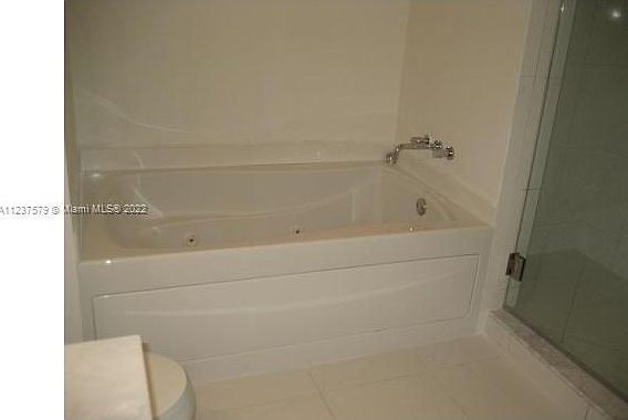 3rd image of 500 Brickell Ave APT 3406