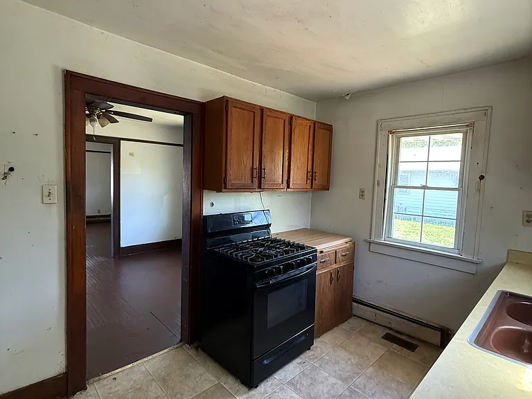 1237 E Johns Ave — Photo 10