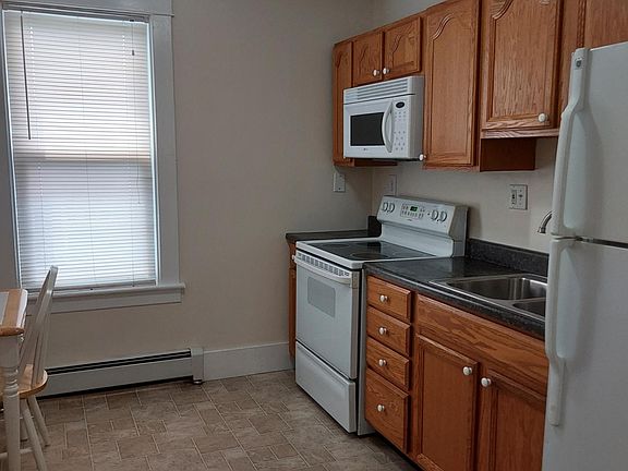 3rd image of 171 Southern Blvd #2