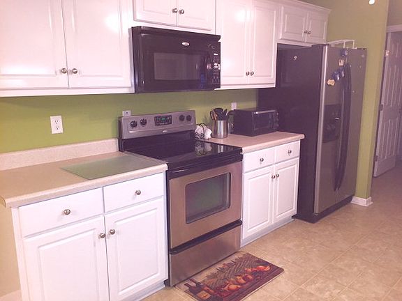 4th image of 2020 Lake Forest Dr