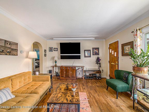 5th image of 1915 Hyland St