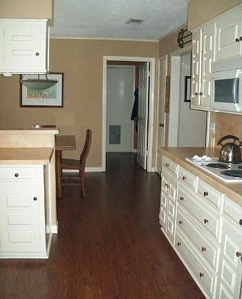 3rd image of 3201 Jomar Dr