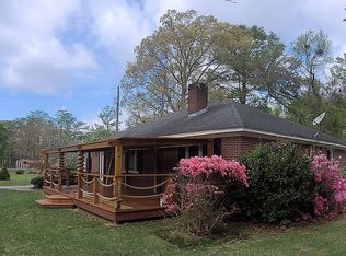 221 Creek Dr, Hertford, NC 27944