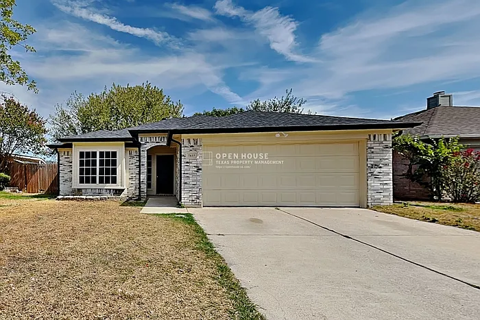 5615 Alicante Dr