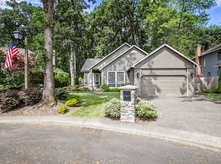 5714 Charles Cir, Lake Oswego, OR 97035