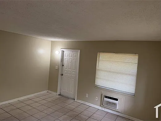 Studio, 500 sqft, $1,795 — Photo 4