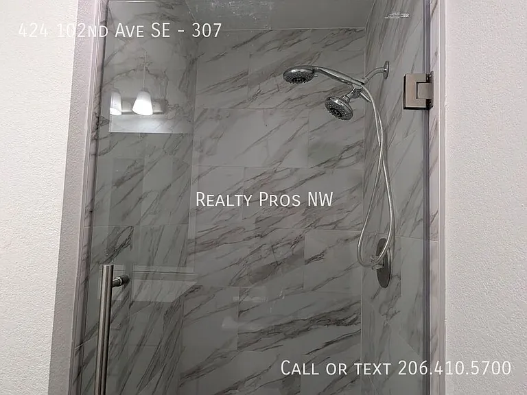 424 102nd Ave SE #307 — Photo 14