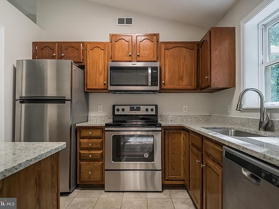 3rd image of 12905 Grant Ct