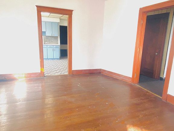 Separate Living room & Dinning room