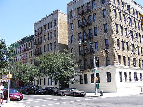1st image of 370 Manhattan Ave APT 1K
